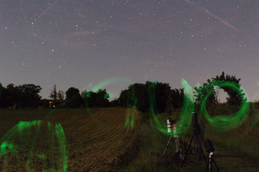 Séance de light painting improvisée avant le passage de l'ISS